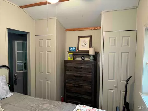 Bedroom - 30 Treehaven Rd, Wethersfield, NY 14066 photo 2 of 2
