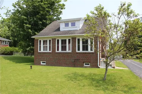 782 State Fair Blvd, Geddes, NY 13209