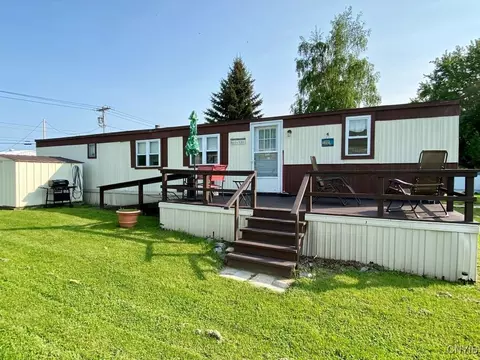 33163 Nys Rte 12e, Cape Vincent, NY 13618