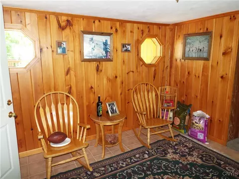 Exterior - 514 Mccool Ave, East Syracuse, NY 13057 photo 3 of 16