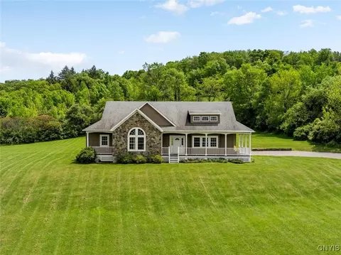 5612 E Lake Rd, Hamilton, NY 13346