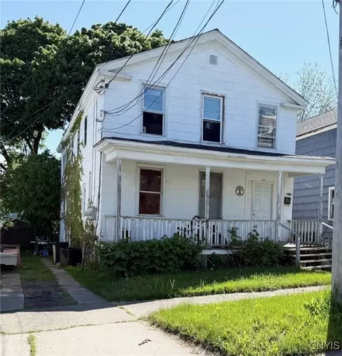 85 E 5th St, Oswego, NY 13126