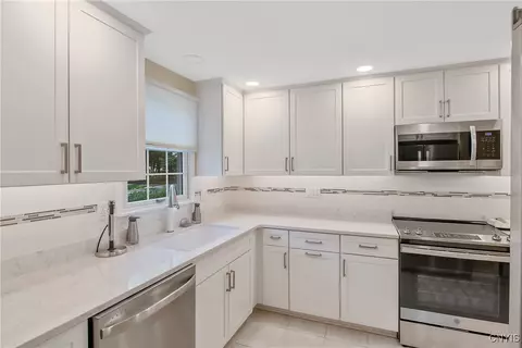 8734 Marinus Dr, Lysander, NY 13027 photo 9