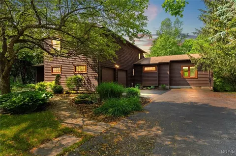 4901 Huntshill Rd, Manlius, NY 13104