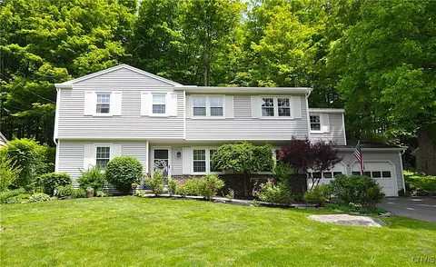 4648 Glencliffe Rd, Manlius, NY 13104