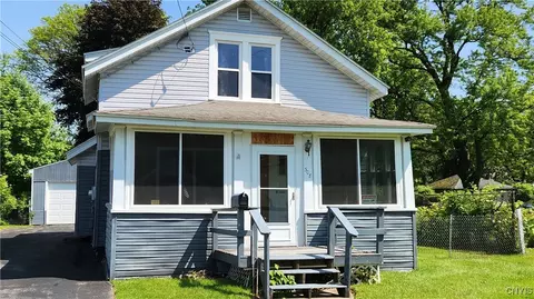308 Richfield Blvd, Salina, NY 13211