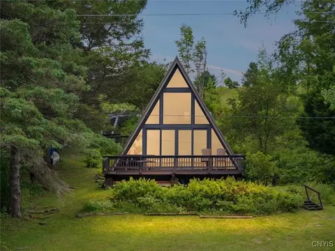 5164 Westcott Rd, Eaton, NY 13334