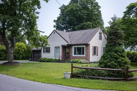 303 Forest Dr, Syracuse, NY 13212