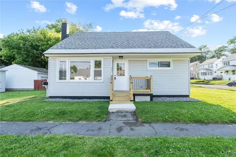 331 Darlington Rd, Syracuse, NY 13208