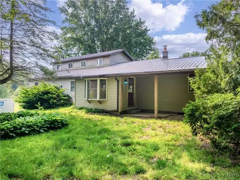 1010 Simmons Rd, Sterling, NY 13156