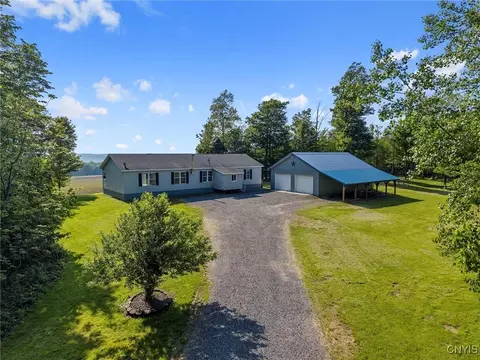 6669 Rottamore Rd, Stockbridge, NY 13409