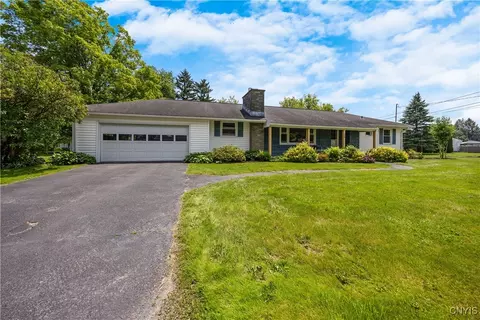 25 Morningside Dr, Cortland, NY 13045