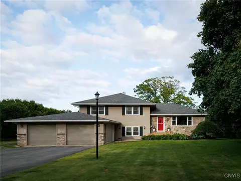 22415 Riverbend Dr E, Le Ray, NY 13601