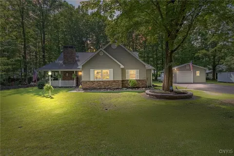 45 Center St, Cleveland, NY 13042