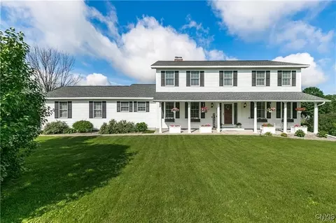 8434 Woodbox Rd, Manlius, NY 13104