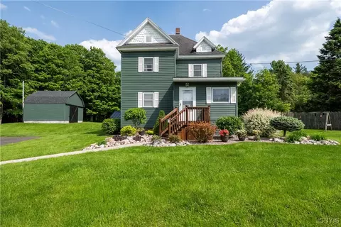 1279 State Route 104, Albion, NY 13302