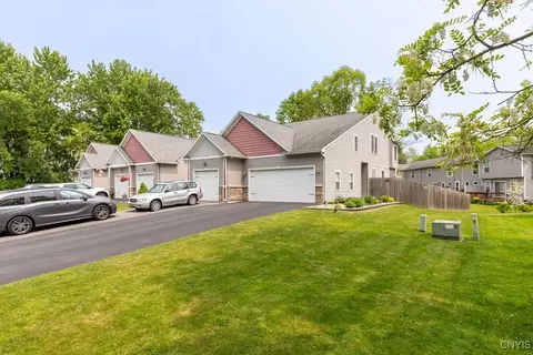 4222 Anguilla Dr, Liverpool, NY 13090