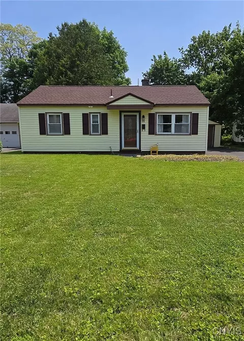 24 Pinecrest Rd, Whitestown, NY 13492