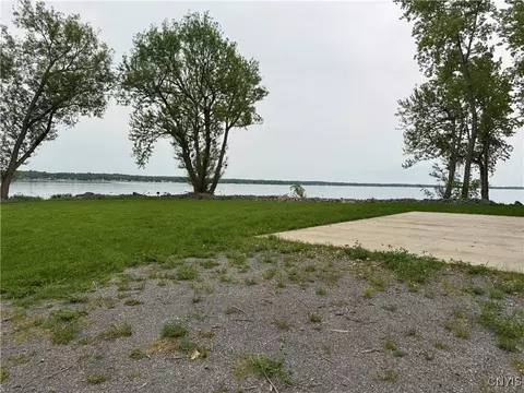 9103 County Route 125, Lyme, NY 13622