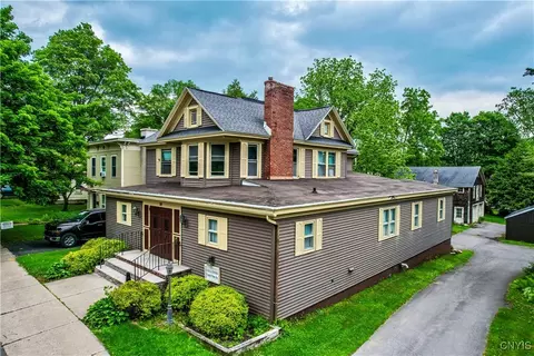 38 Sullivan St, Cazenovia, NY 13035