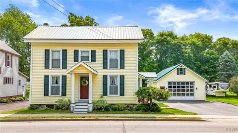 50 Cold Brook St, Russia, NY 13431