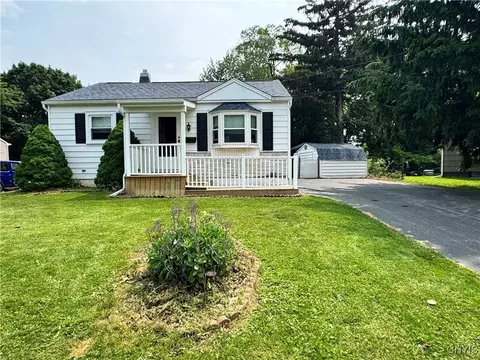 104 Lansdale Rd, East Syracuse, NY 13057