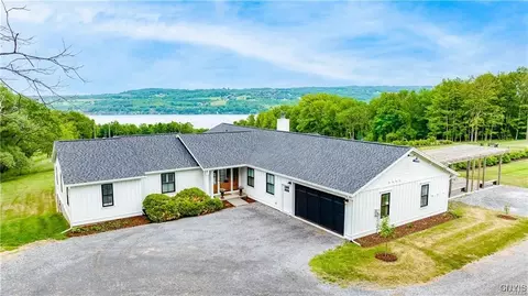 4500 W Lake Rd, Niles, NY 13152