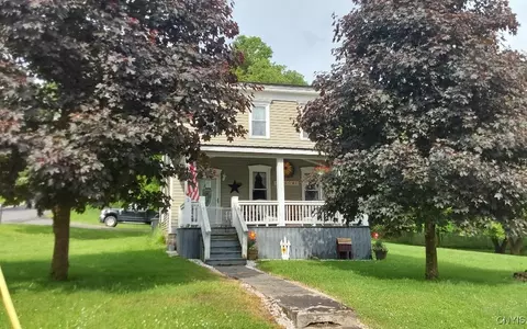 7472 East St, Newport, NY 13416