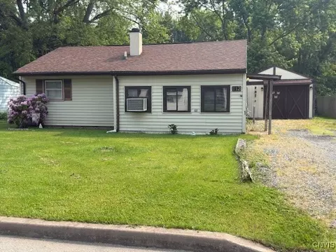 112 Frances St, Lenox, NY 13032