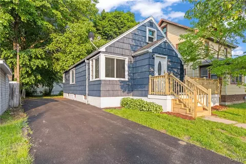 124 Aurora St, Rochester, NY 14621