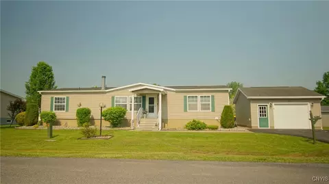 9 Sunrise Blvd E, Rome, NY 13440