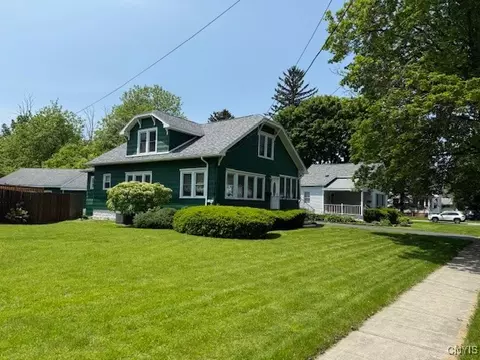 409 New Boston St, Lenox, NY 13032