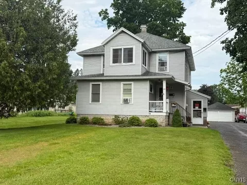 33 State St, Oneida, NY 13421