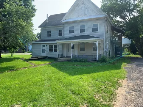 20 Park Ave, Lacona, NY 13083