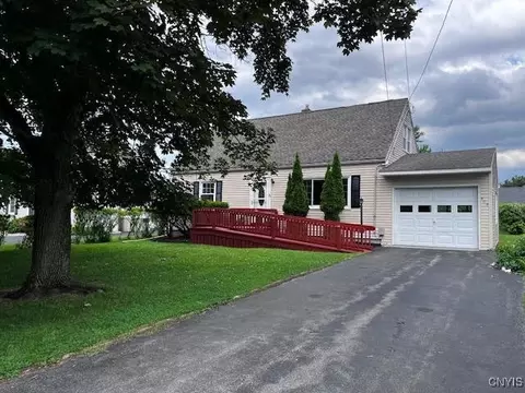 103 Paikin Dr, Geddes, NY 13219