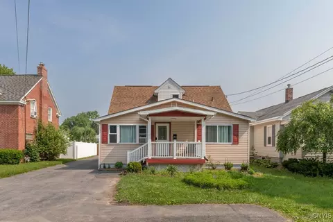 405 E Molloy Rd, Salina, NY 13211