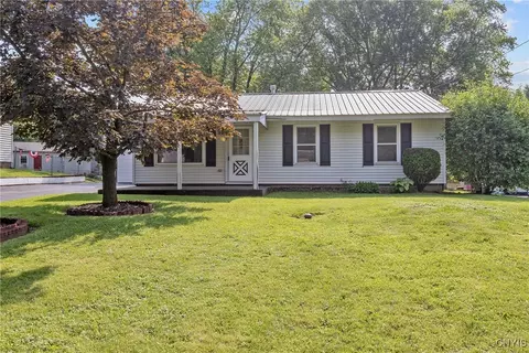 212 Snowdale Dr, Van Buren, NY 13209