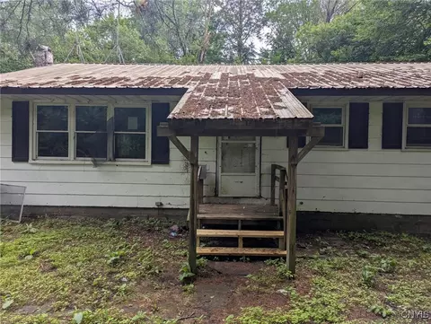 1686 State Route 69, Parish, NY 13131