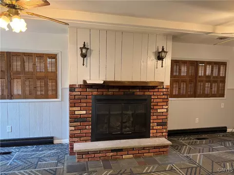 Living - 1 Devonshire Rd, Syracuse, NY 13212 photo 2 of 4