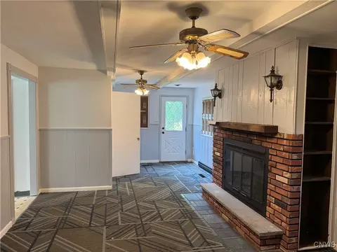 Living - 1 Devonshire Rd, Syracuse, NY 13212 photo 3 of 4