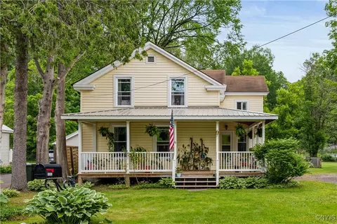 10702 John St, Trenton, NY 13304