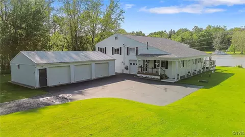 1247 Gallagher Rd, Van Buren, NY 13027