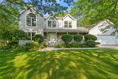 80 Garden Dr, Scriba, NY 13126