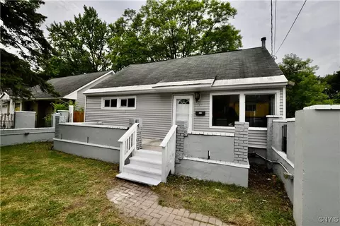 316 Bruce St, Syracuse, NY 13224