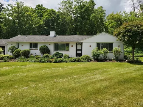 6108 E Seneca, Jamesville, NY 13078