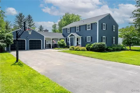 109 Marangale Rd, Manlius, NY 13104