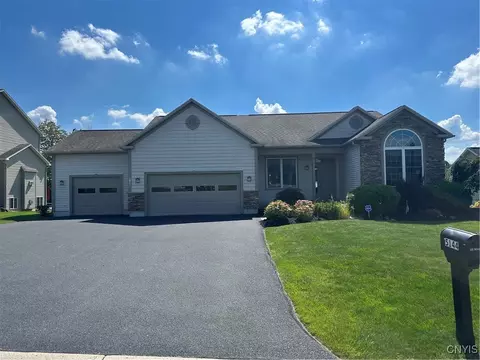 5144 Lyle Dr, Clay, NY 13041