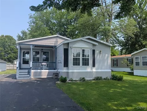 1116 Pioneer Ave, Vienna, NY 13157