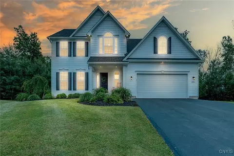 8497 Melo Cir, Clay, NY 13041