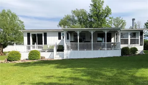 16687 Jackson Ln, Clayton, NY 13624
